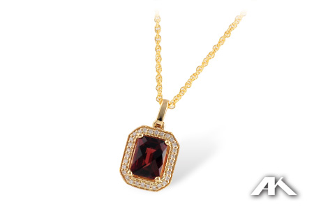 A187-38544: NECK 1.93 GARNET 2.04 TGW
