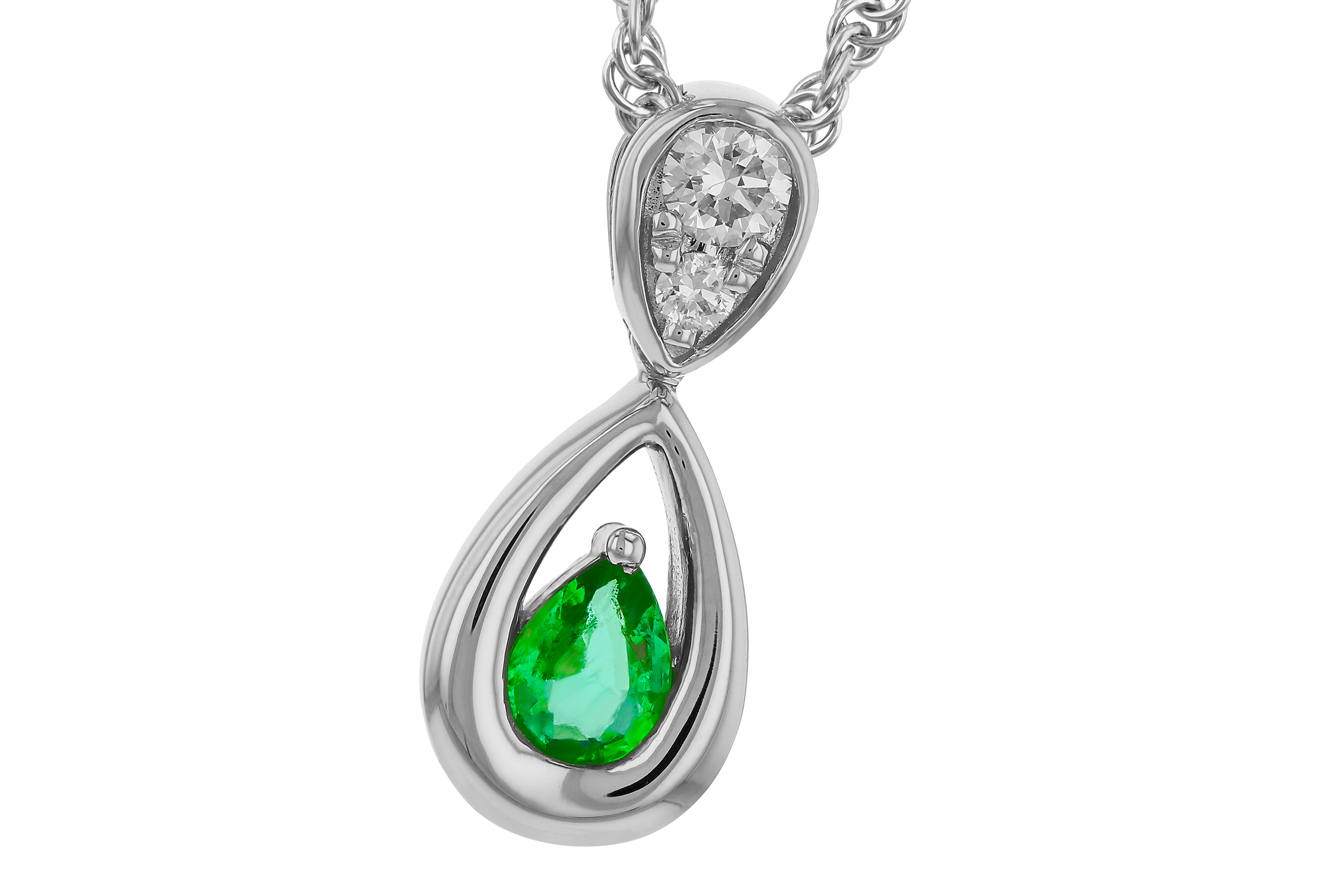 A274-67599: NECKLACE .10 EMERALD .16 TGW (4x3 EMER)