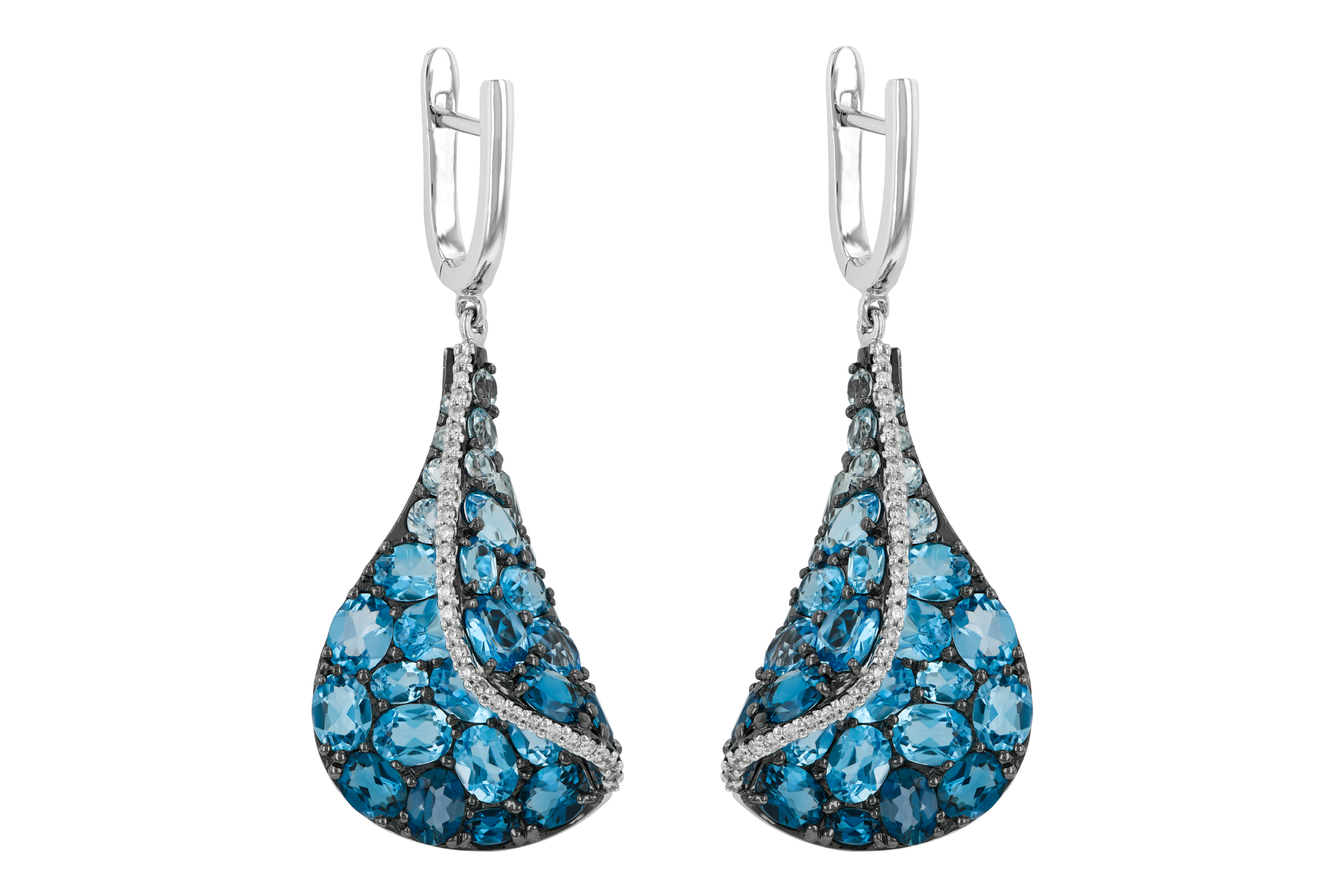 B187-41208: EARR 6.86 BLUE TOPAZ 7.05 TGW