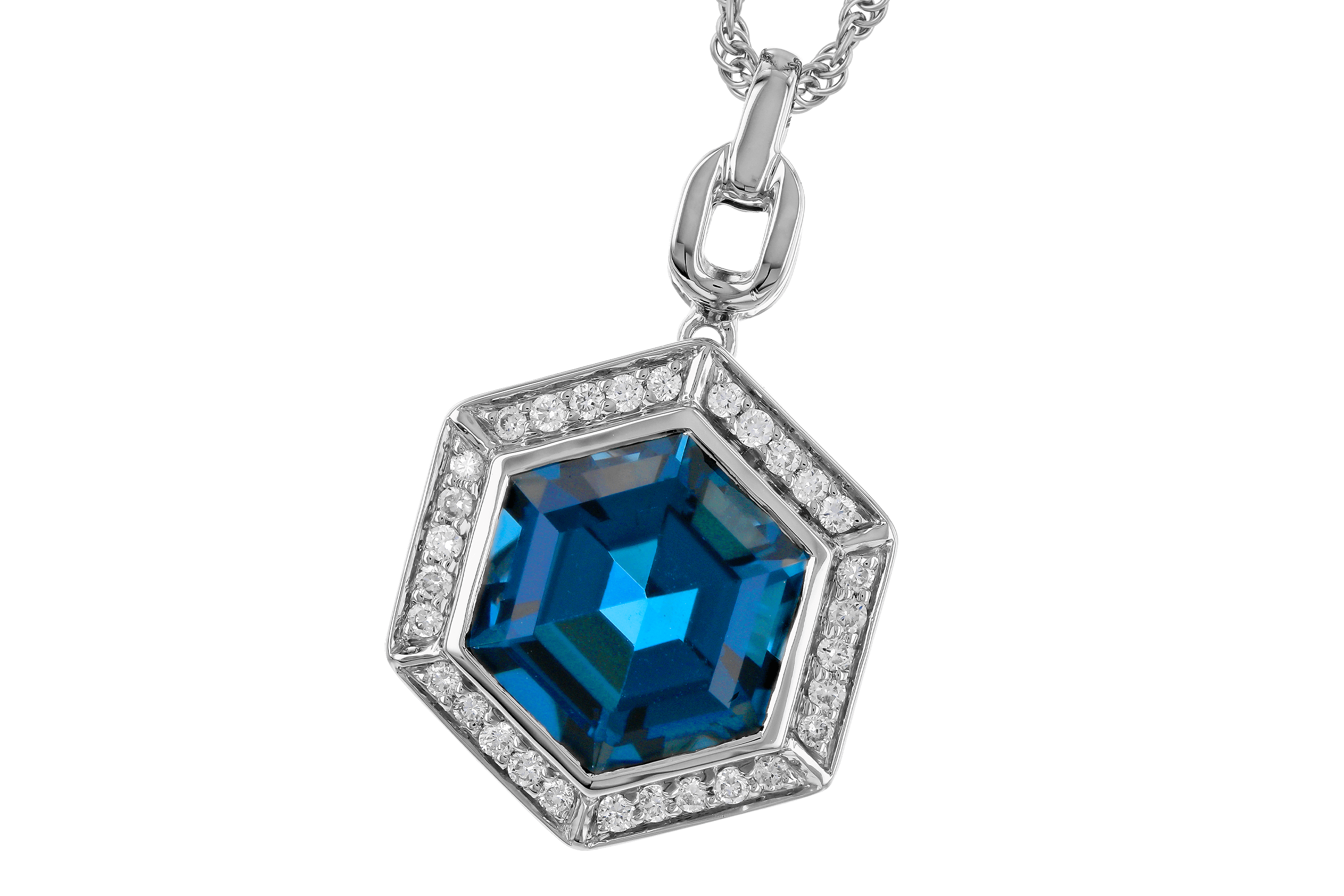 C274-65780: NECK 3.40 LONDON BLUE TOPAZ 3.55 TGW (9MM LBT)