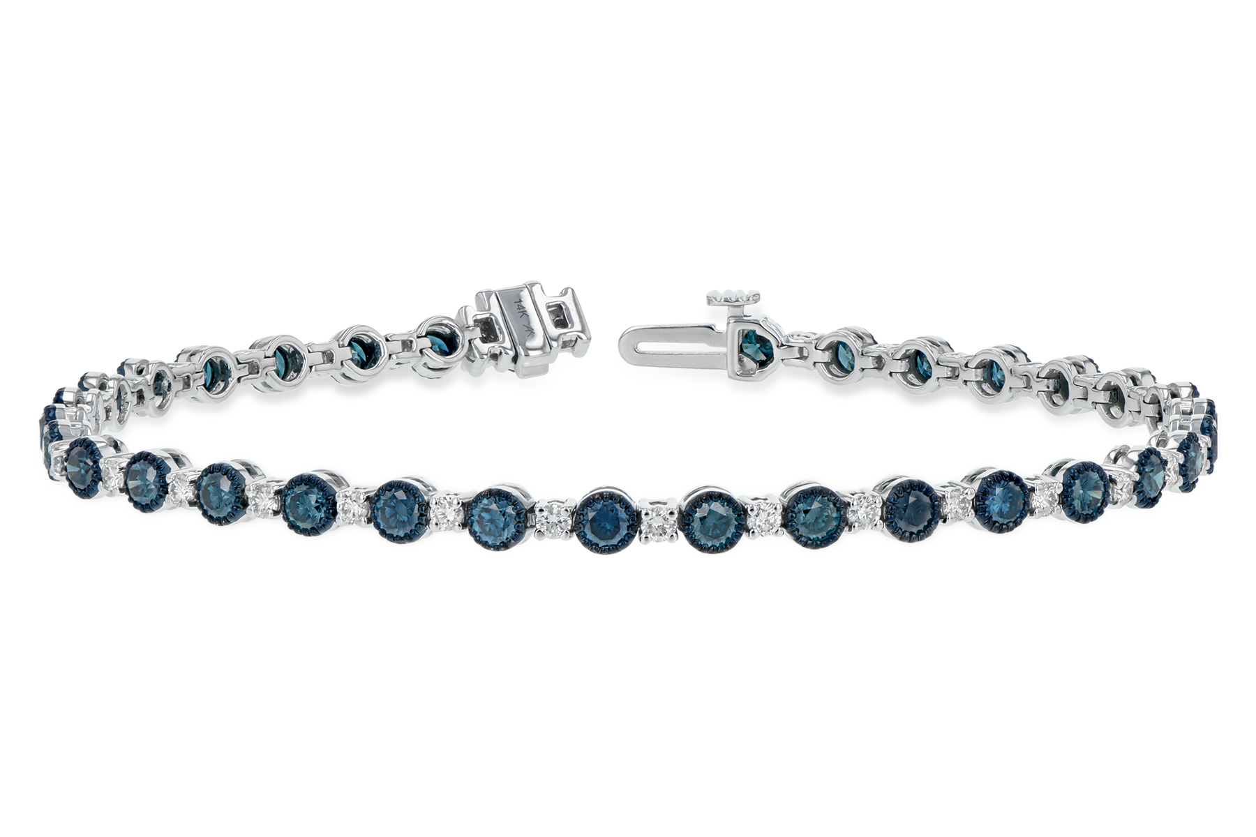 D188-35735: BRACELET 2.35 BLUE DIA 3.17 TW