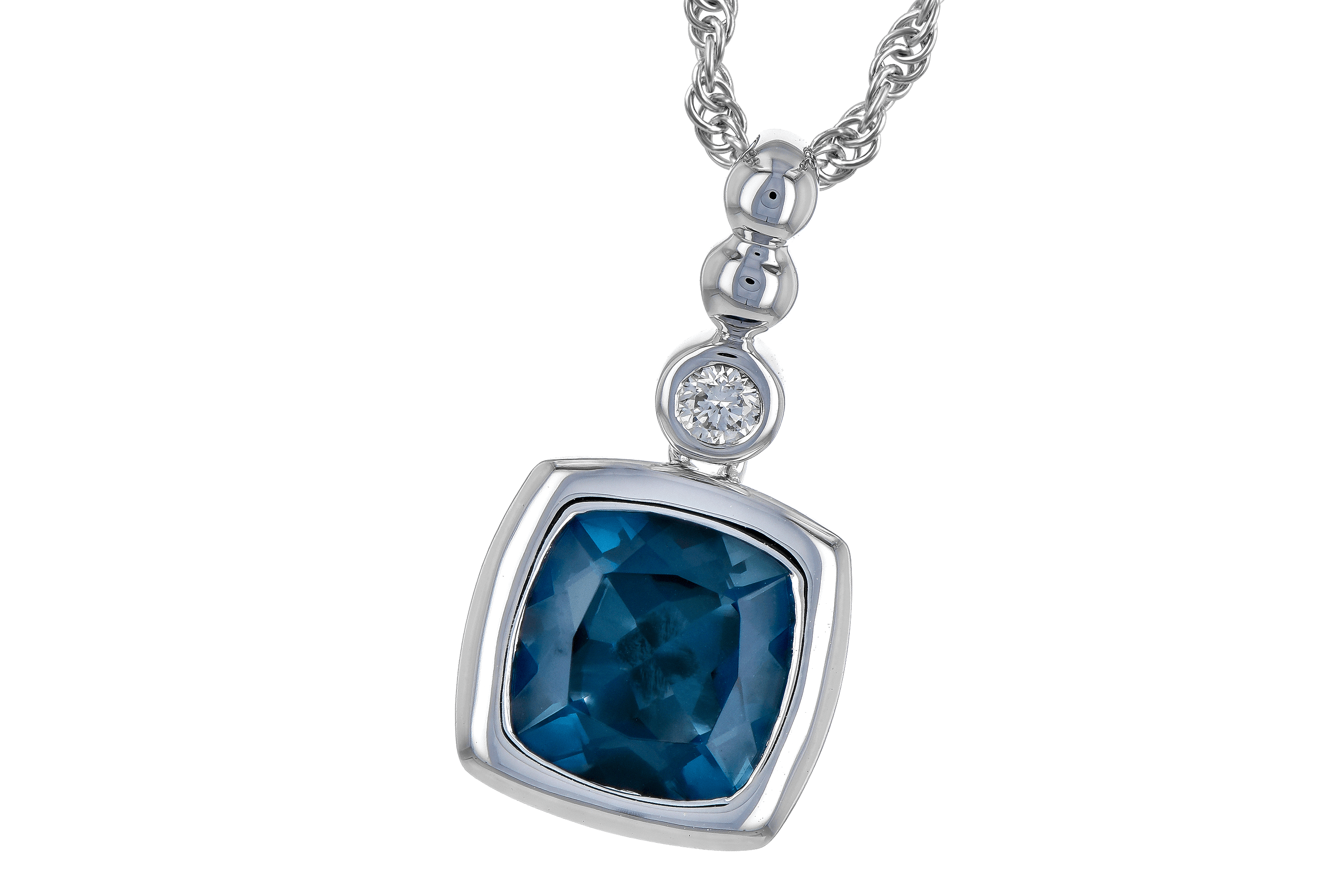 D190-12107: NECK 1.50 LONDON BLUE TOPAZ 1.54 TGW