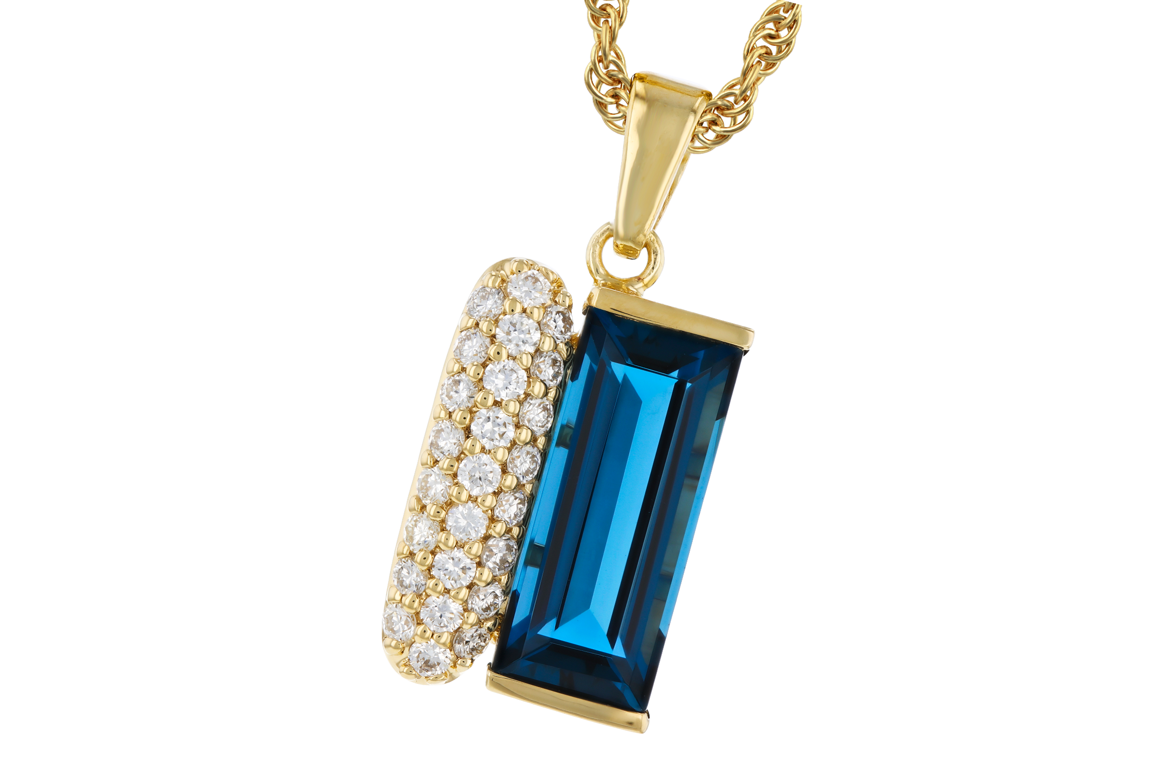 D275-56671: NECK 2.67 LONDON BLUE TOPAZ 2.92 TGW (12x5MM BT)