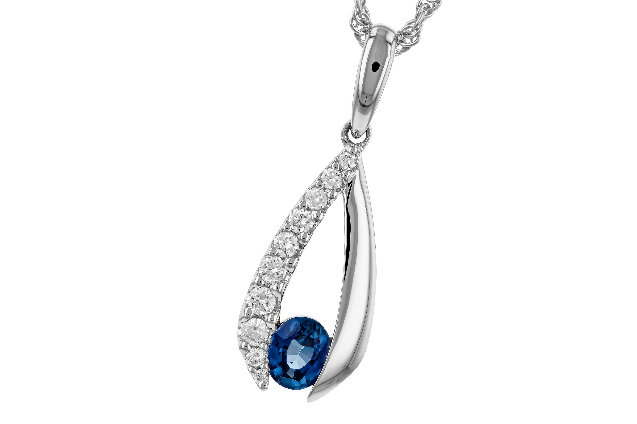 F274-69371: NECKLACE .38 SAPP .54 TGW (5x4 SAPP)