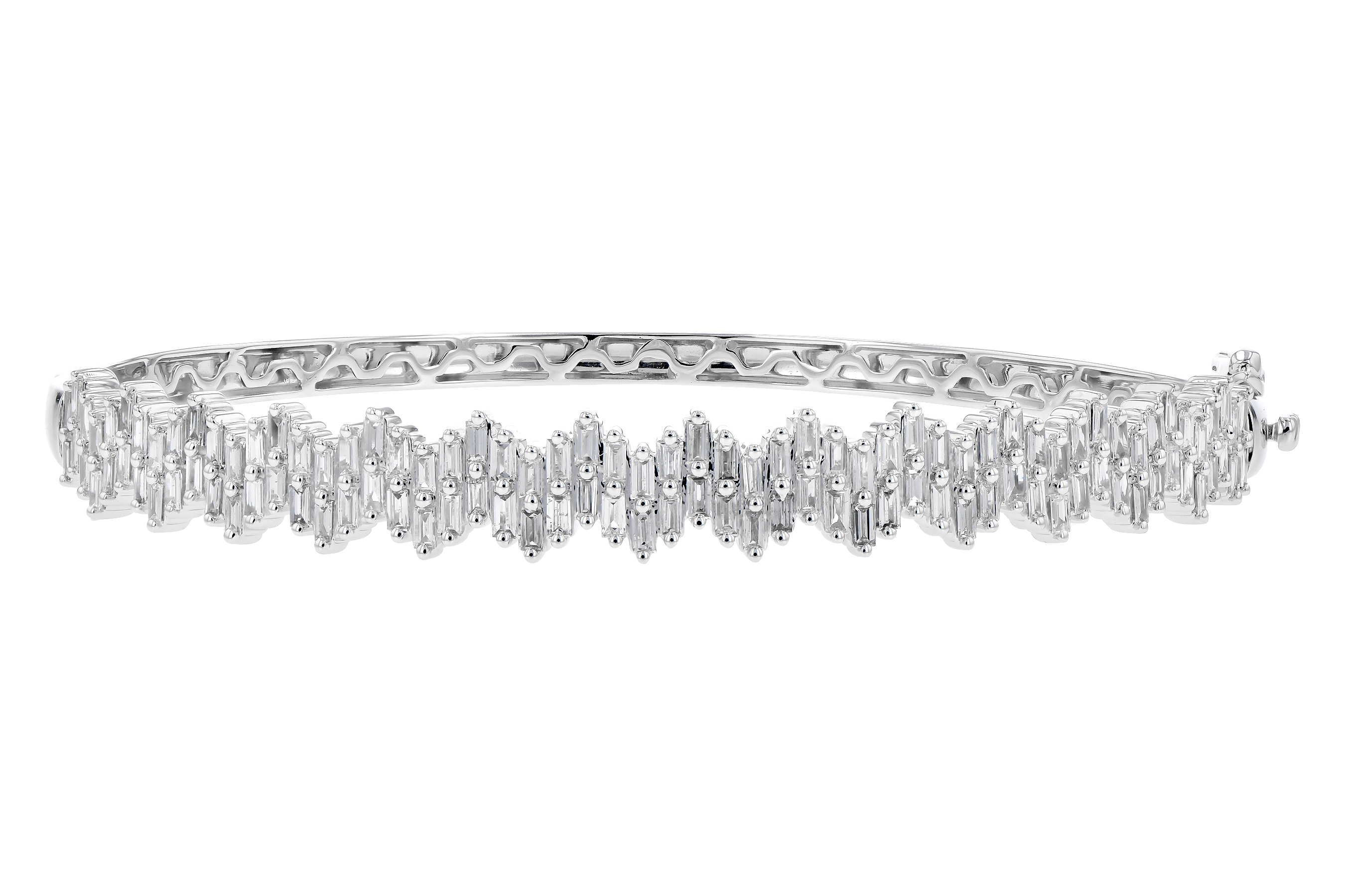 H272-86707: BANGLE 1.35 TW BAGUETTES