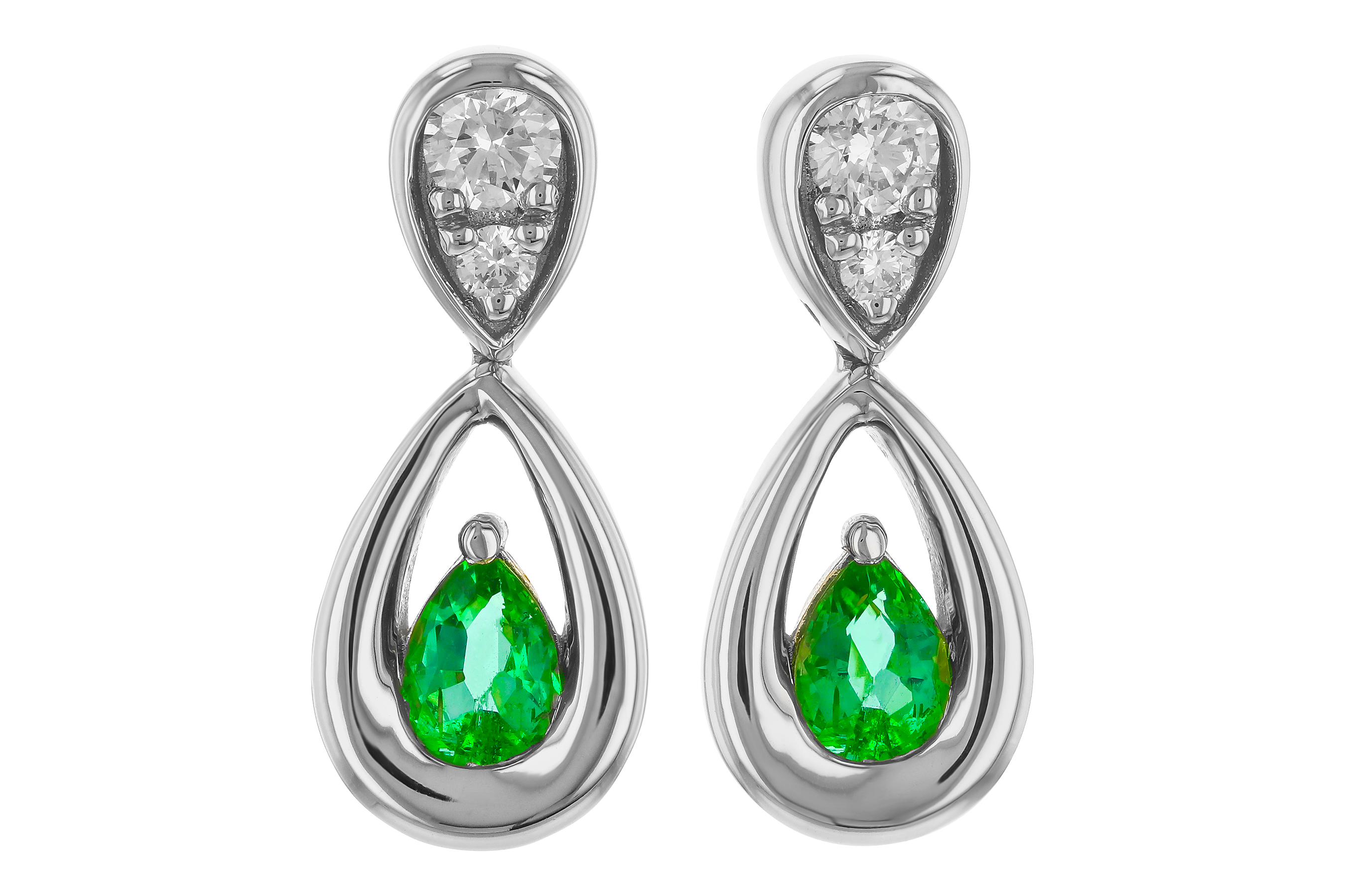 K274-67598: EARRINGS .20 EMERALD .32 TGW (4x3 EMER)