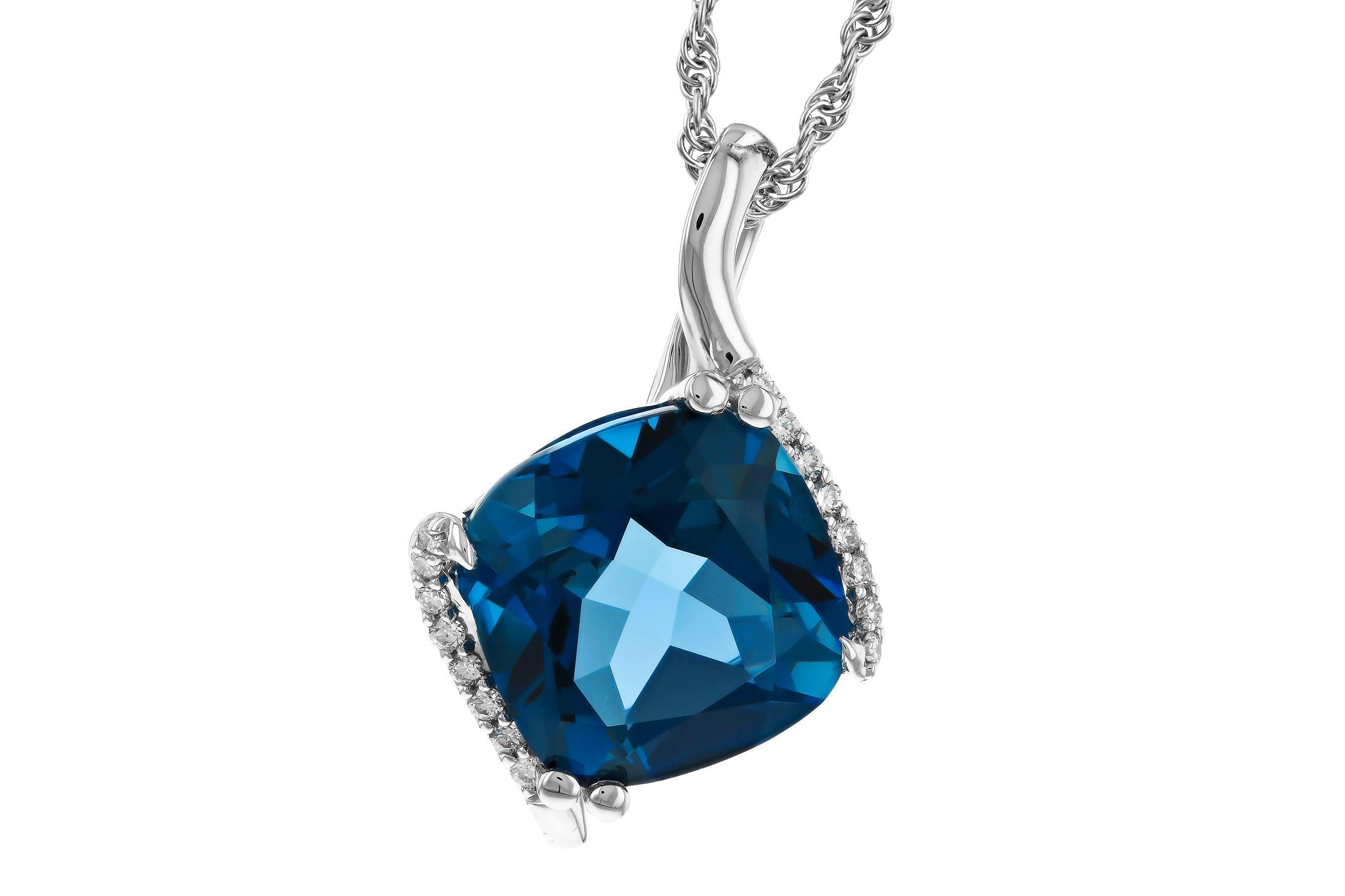 M274-70334: NECK 4.42 LONDON BLUE TOPAZ 4.50 TGW (10MM LBT)